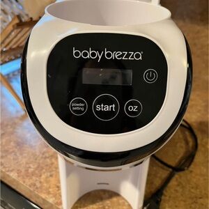 Baby Brezza Black and White Formula Dispenser